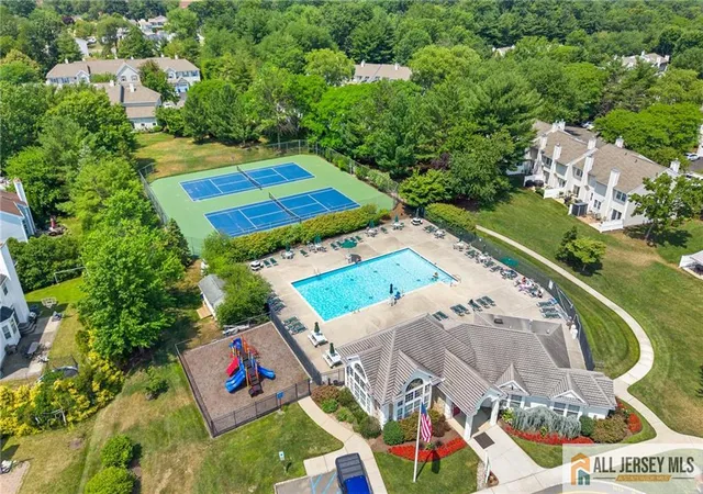 34th image of 3 Sandpiper Dr #2502, Parlin, NJ 08859 | MLS# 2662410M