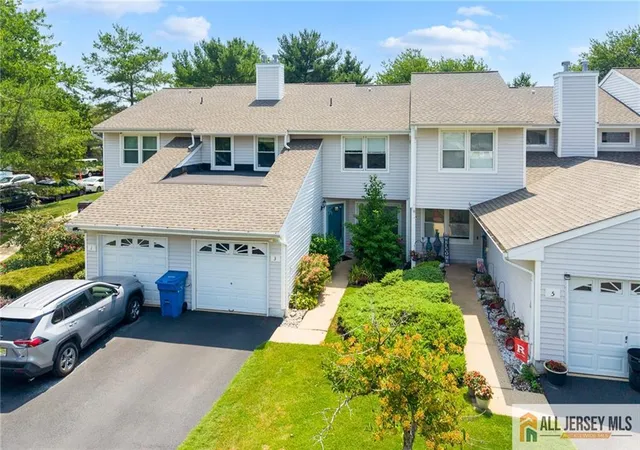 3rd image of 3 Sandpiper Dr #2502, Parlin, NJ 08859 | MLS# 2662410M
