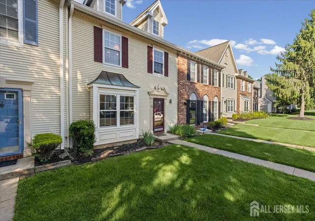 2nd image of 36 Albury Wy, North Brunswick, NJ 08902 | MLS# 2702229R