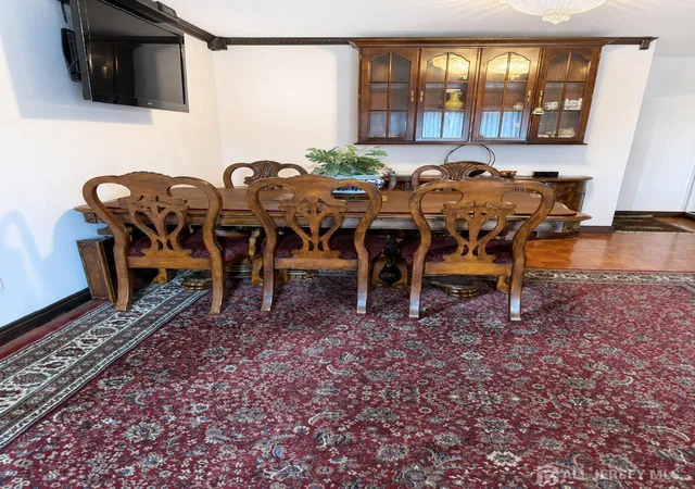 Listing Photo 5 - Condo for sale in building located at 112 Beverly Hls Ter, Woodbridge, NJ 07095 - Unit #E