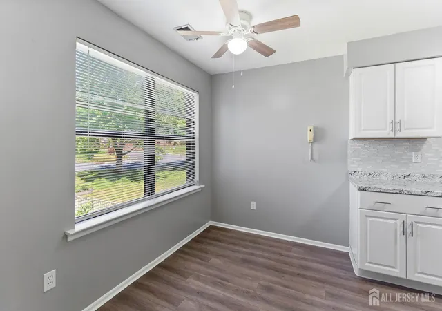 2nd image of 324 Sharon Gdn Ct, Woodbridge, NJ 07095