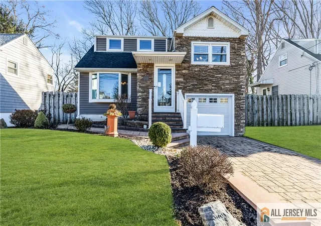 Homes for sale in Sayreville, NJ | 10 Lily St, Sayreville, NJ 08859 | MLS# 2660855M