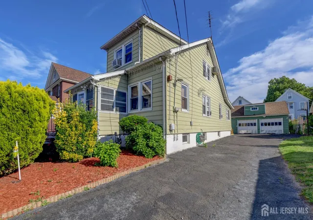 Homes for sale in Carteret, NJ | 51 Jeanette St, Carteret, NJ 07008 | MLS# 2617435R