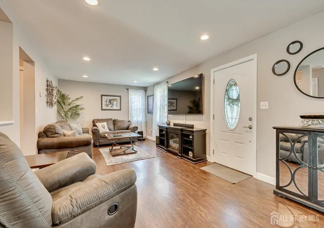 4th image of 1614 Windrew Ave, South Plainfield, NJ 07080 | MLS# 2702149R