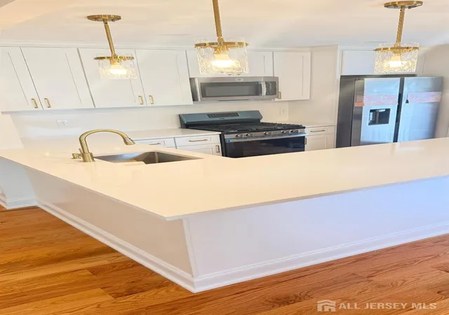 Photo 3 of Single family home for sale at 502 W Broad St, Westfield, NJ 07090 | MLS# 2703164R | Listing updated on 2026-08-23