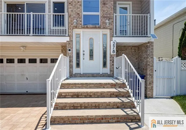 Homes for sale in Perth Amboy, NJ | 278 Rector St, Perth Amboy, NJ 08861 | MLS# 2662370M