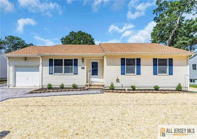 2nd image of 520 Beach Ave, Beachwood, NJ 08722 | MLS# 2770384M