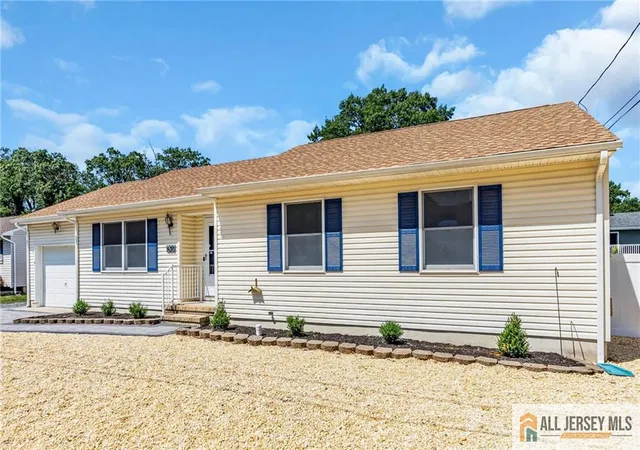 4th image of 520 Beach Ave, Beachwood, NJ 08722 | MLS# 2770384M