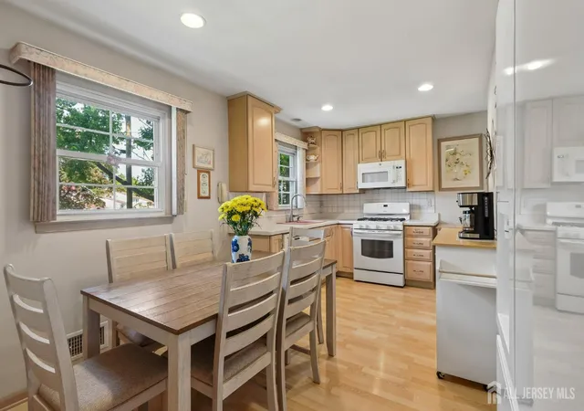 3rd image of 30 Rieder Rd, Edison, NJ 08817 | MLS# 2616086R