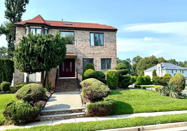 Photo 2 of Single family home for sale at 216 Fletcher St, Edison, NJ 08820 | MLS# 2702403R | Listing updated on 2026-09-12