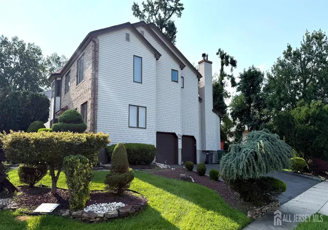 Photo 3 of Single family home for sale at 216 Fletcher St, Edison, NJ 08820 | MLS# 2702403R | Listing updated on 2026-09-12