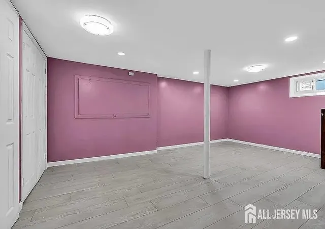 28th image of 585 Noe Ave, Woodbridge, NJ 07095 | MLS# 2702589R