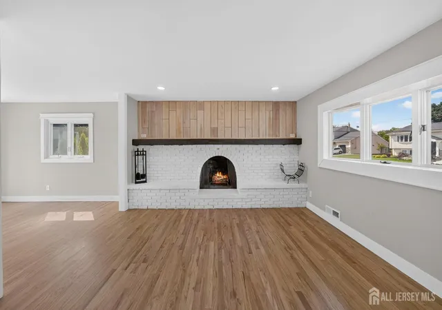 Photo 2 of Single family home for sale at 3 Obrien Ave, South River, NJ 08882 | MLS# 2618295R | Listing updated on 2026-09-25