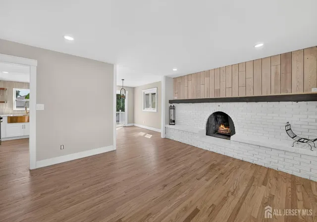 Photo 3 of Single family home for sale at 3 Obrien Ave, South River, NJ 08882 | MLS# 2618295R | Listing updated on 2026-09-25