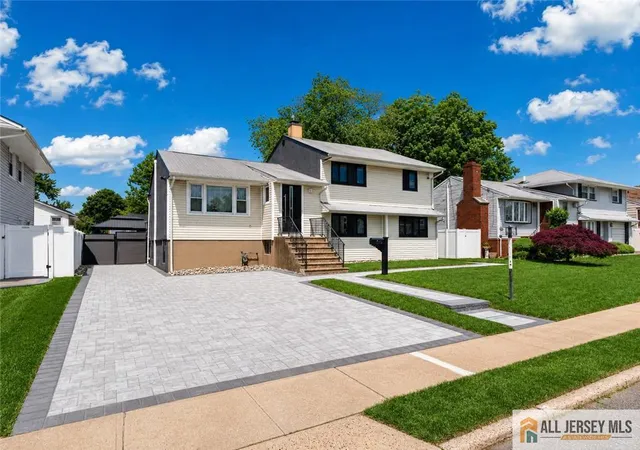 Homes for sale in Carteret, NJ | 118 Poplar St, Carteret, NJ 07008 | MLS# 2662158M