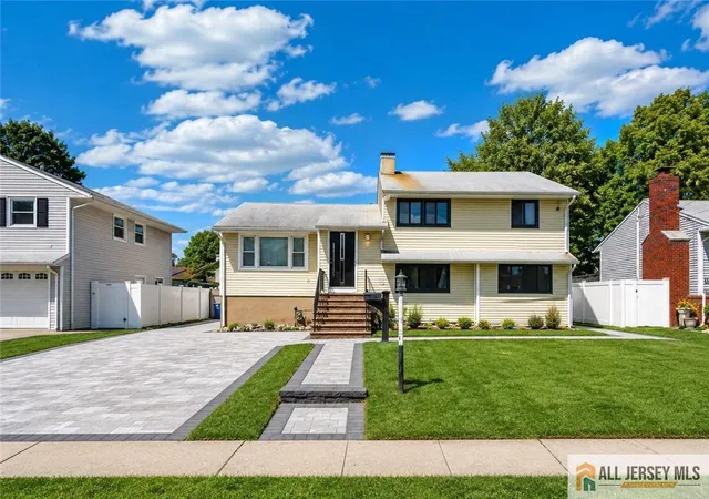 Homes for sale in Carteret, NJ | 118 Poplar St, Carteret, NJ 07008 | MLS# 2662158M