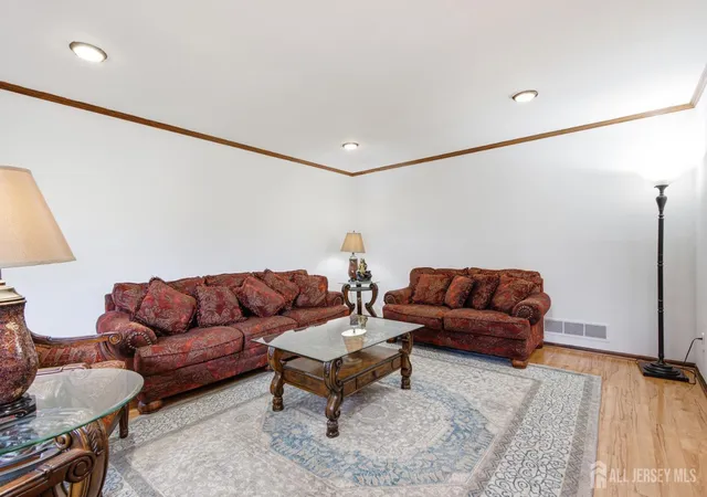 5th image of 167 Mundy Ave, Edison, NJ 08820 | MLS# 2701959R