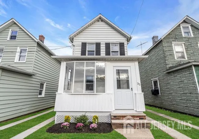 Photo 1 of Single family home for sale at 35 Willet Ave, South River, NJ 08882 | MLS# 2606743R | Listing updated on 2025-11-07