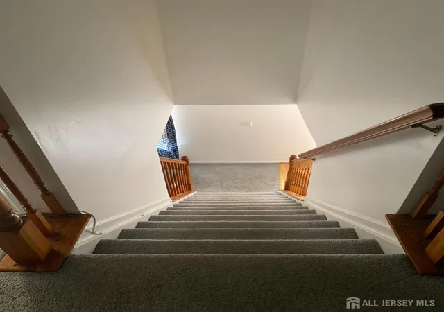 3rd image of 18 Colgate Dr, Newark, NJ 07103 | MLS# 2700292R