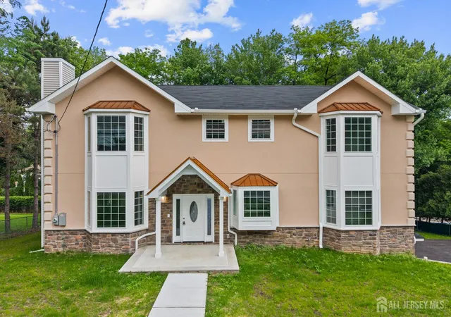 Photo 1 of Single family home for sale at 418 East Ave, Northvale, NJ 07647 | MLS# 2702276R | Listing updated on 2026-09-17