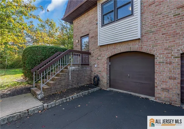 3rd image of 2601 N Oaks Blvd, North Brunswick, NJ 08902 | MLS# 2661726M