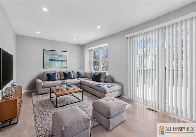 5th image of 2601 N Oaks Blvd, North Brunswick, NJ 08902 | MLS# 2661726M