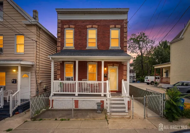 1st image of 724 Charles St, Perth Amboy, NJ 08861 | MLS# 2700723R