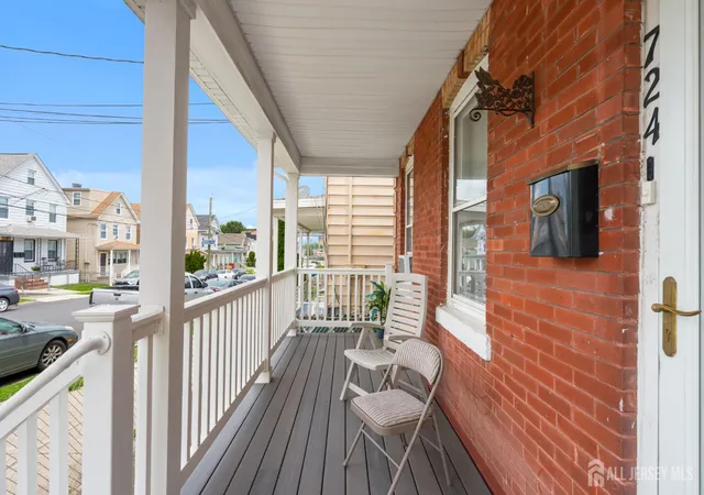 3rd image of 724 Charles St, Perth Amboy, NJ 08861 | MLS# 2700723R
