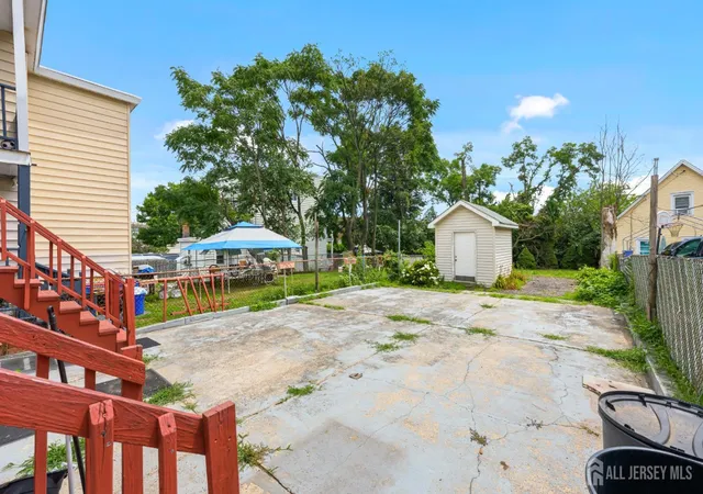 5th image of 724 Charles St, Perth Amboy, NJ 08861 | MLS# 2700723R