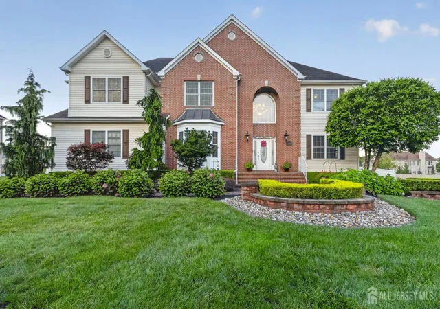Photo 1 of Single family home for sale at 5 Adam Ct, Monroe Township, NJ 08831 | MLS# 2702069R | Listing updated on 2026-09-19