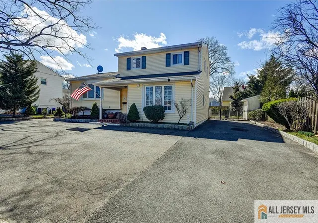 Photo 3 of Single family home for sale at 49 Ernston Rd, Parlin, NJ 08859 | MLS# 2661496M | Listing updated on 2026-04-12