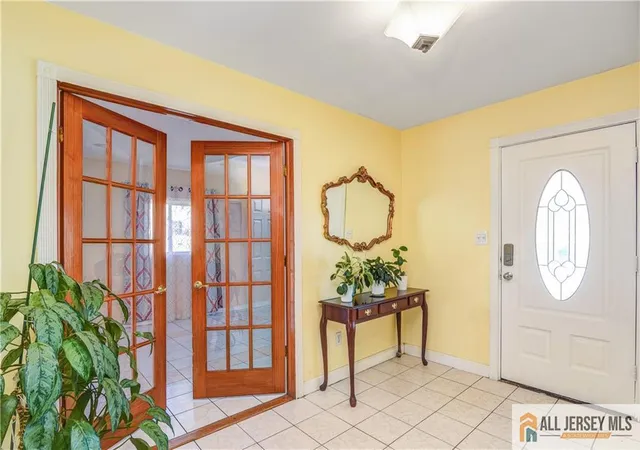 Photo 4 of Single family home for sale at 49 Ernston Rd, Parlin, NJ 08859 | MLS# 2661496M | Listing updated on 2026-04-12