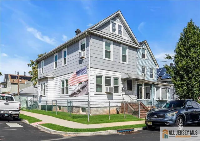 Photo 1 of Single family home for sale at 27 Charles St, Carteret, NJ 07008 | MLS# 2660417M | Listing updated on 2025-11-08