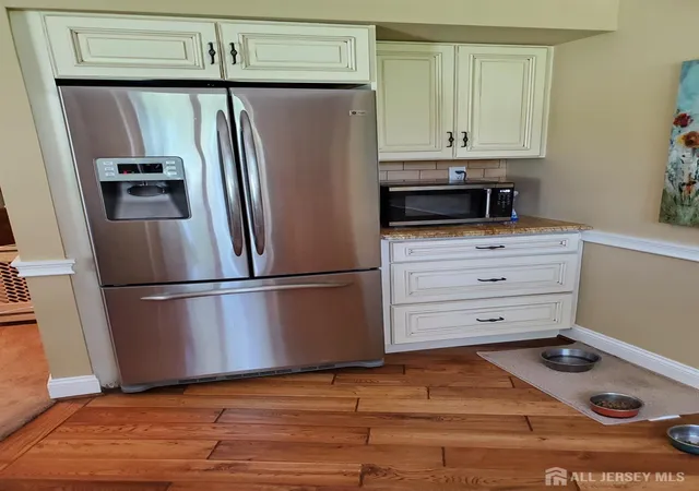 Photo 2 of Single family home for sale at 40 Anita Dr, Piscataway, NJ 08854 | MLS# 2701851R | Listing updated on 2026-08-25