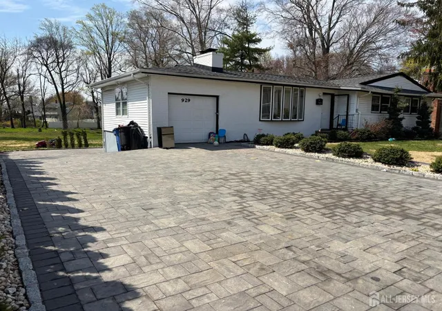 Homes for sale in South Plainfield, NJ | 929 Franklin Ave, South Plainfield, NJ 07080 | MLS# 2613704R