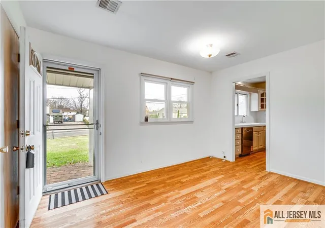 Photo 2 of Single family home for sale at 192 Kendall Rd, Kendall Park, NJ 08824 | MLS# 2660843M | Listing updated on 2025-12-05