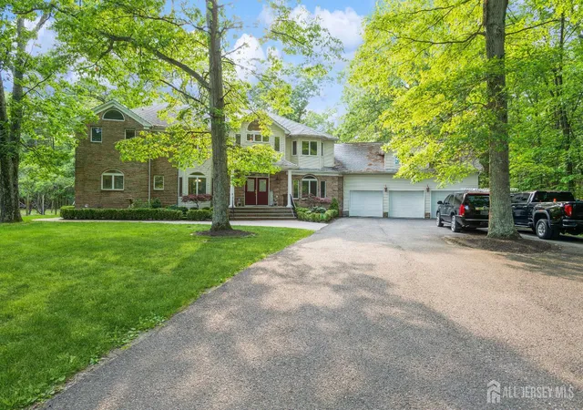 1st image of 5 Ramapo Ct, Colts Neck, NJ 07722 | MLS# 2700212R