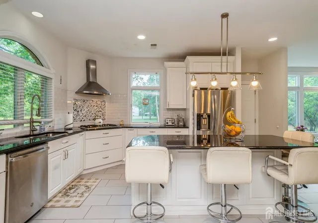 4th image of 5 Ramapo Ct, Colts Neck, NJ 07722 | MLS# 2700212R