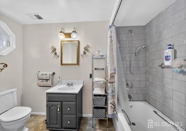 2nd image of 5 Ridge Rd, South River, NJ 08882 | MLS# 2702979R