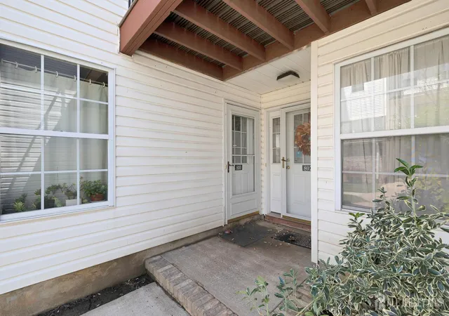 Photo 3 of Townhouse for sale at 810 Plymouth Rd, North Brunswick, NJ 08902 | MLS# 2617496R | Listing updated on 2026-10-09