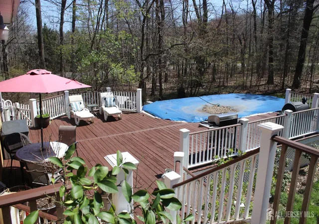 Photo 4 of Single family home for sale at 398 Pleasant Valley Rd, Old Bridge, NJ 08857 | MLS# 2613805R | Listing updated on 2026-09-24