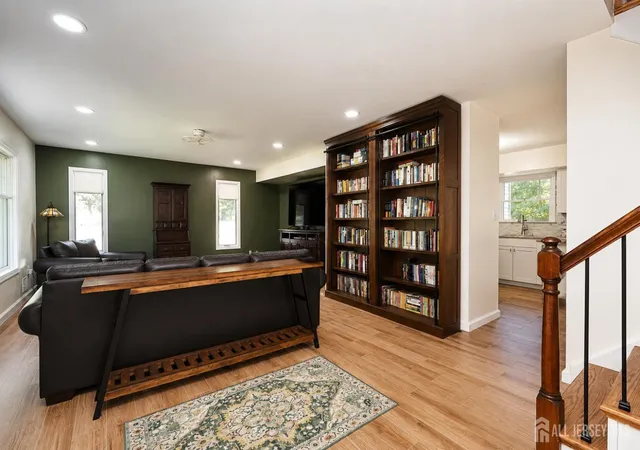 3rd image of 101 Fawn Dr, Matawan, NJ 07747 | MLS# 2700775R