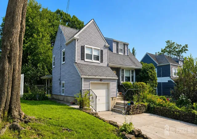 2nd image of 10 Columbia Pl, Parlin, NJ 08859 | MLS# 2703142R