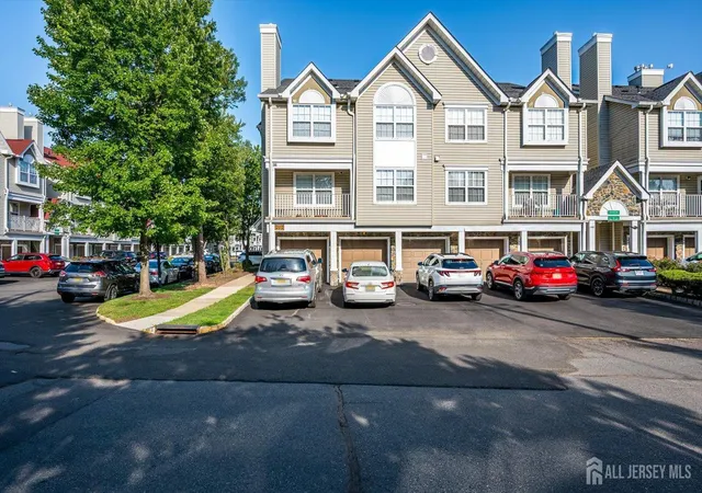Homes for sale in Edison, NJ | 202 Prestwick Wy, Edison, NJ 08820 | MLS# 2700191R