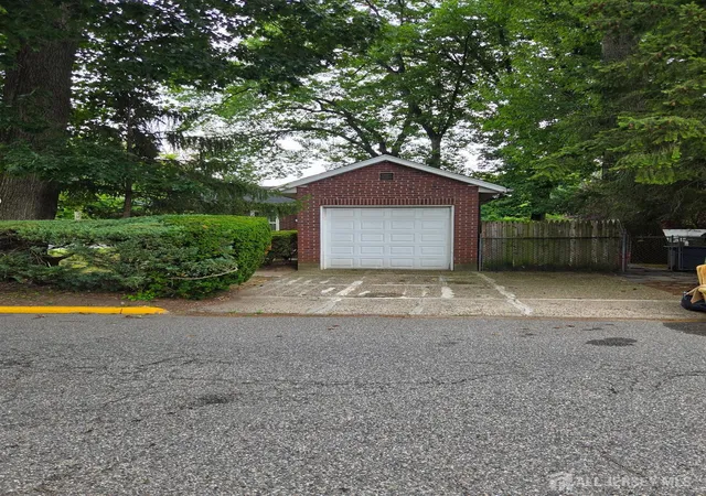 5th image of 168 E Spring Valley Ave E, Maywood, NJ 07607 | MLS# 2702957R