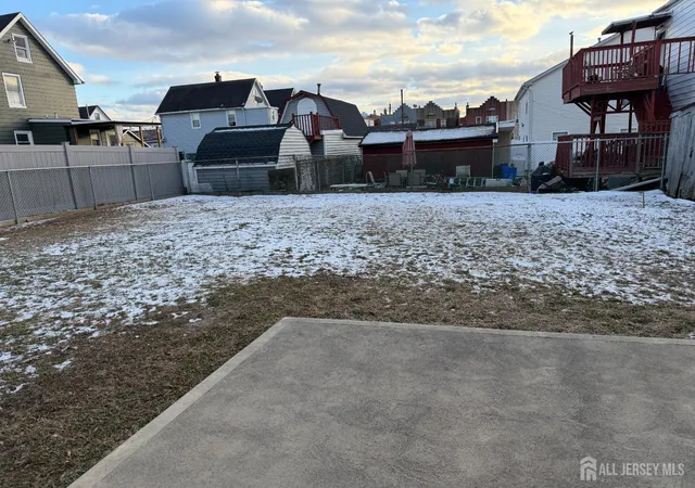 Photo 4 of Single family home for sale at 130 Union St, Carteret, NJ 07008 | MLS# 2610867R | Listing updated on 2026-04-22
