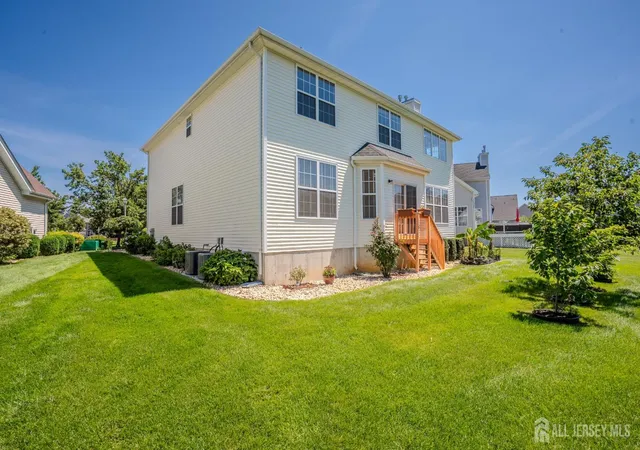 5th image of 8 Jumping Brook Ct, Monroe Township, NJ 08831 | MLS# 2700788R