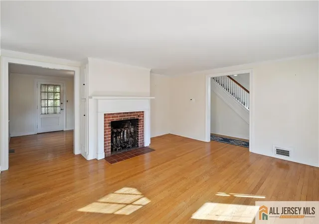 Photo 3 of Single family home for sale at 311 Ashland Rd, Middlesex, NJ 08846 | MLS# 2660637M | Listing updated on 2025-12-11
