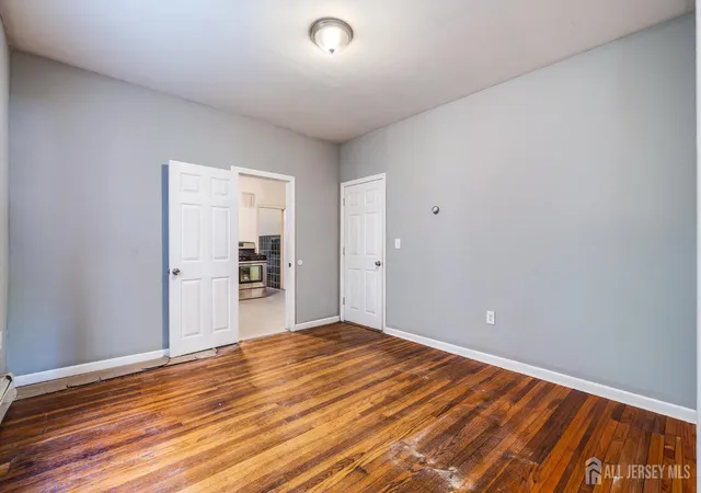 Photo 4 of House for sale at 409 Ogden Pl, Perth Amboy, NJ 08861 | MLS# 2616850R | Listing updated on 2026-09-23