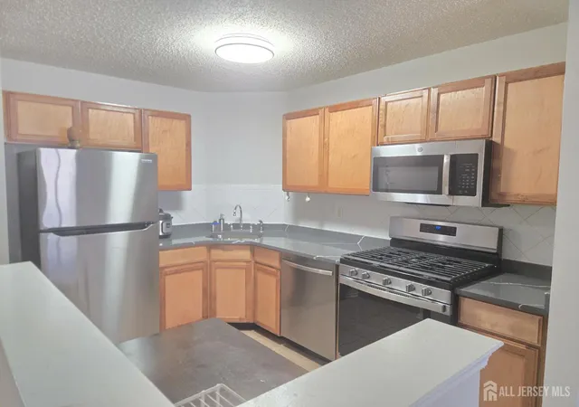 2nd image of 28 Inverness Dr, Edison, NJ 08820 | MLS# 2701931R